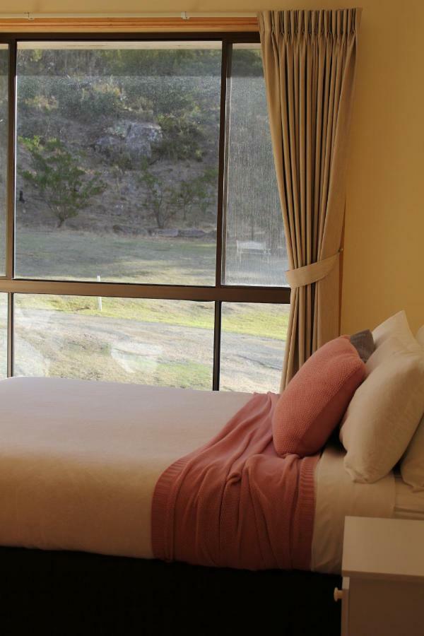 Bicheno'S Ocean View Retreat Aparthotel Εξωτερικό φωτογραφία